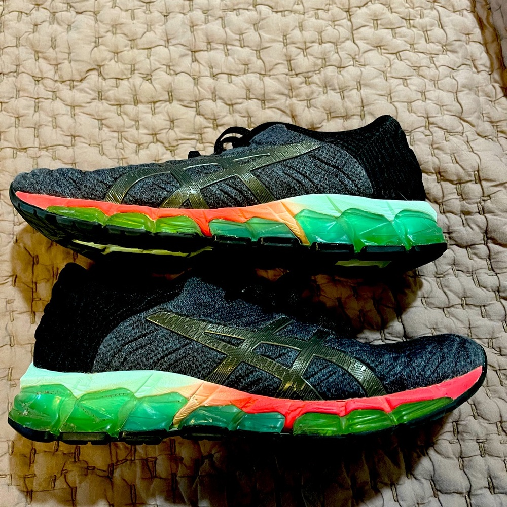 ASICS Gel Quantum 5 size 8.5 lightly used